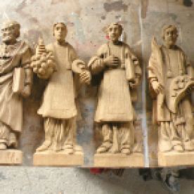 Statuettes en bois